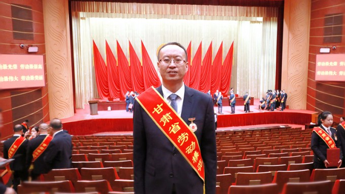 讓奮斗成為青春底色，為隴原水利繪就藍圖 | 記甘肅省勞動模范李長春