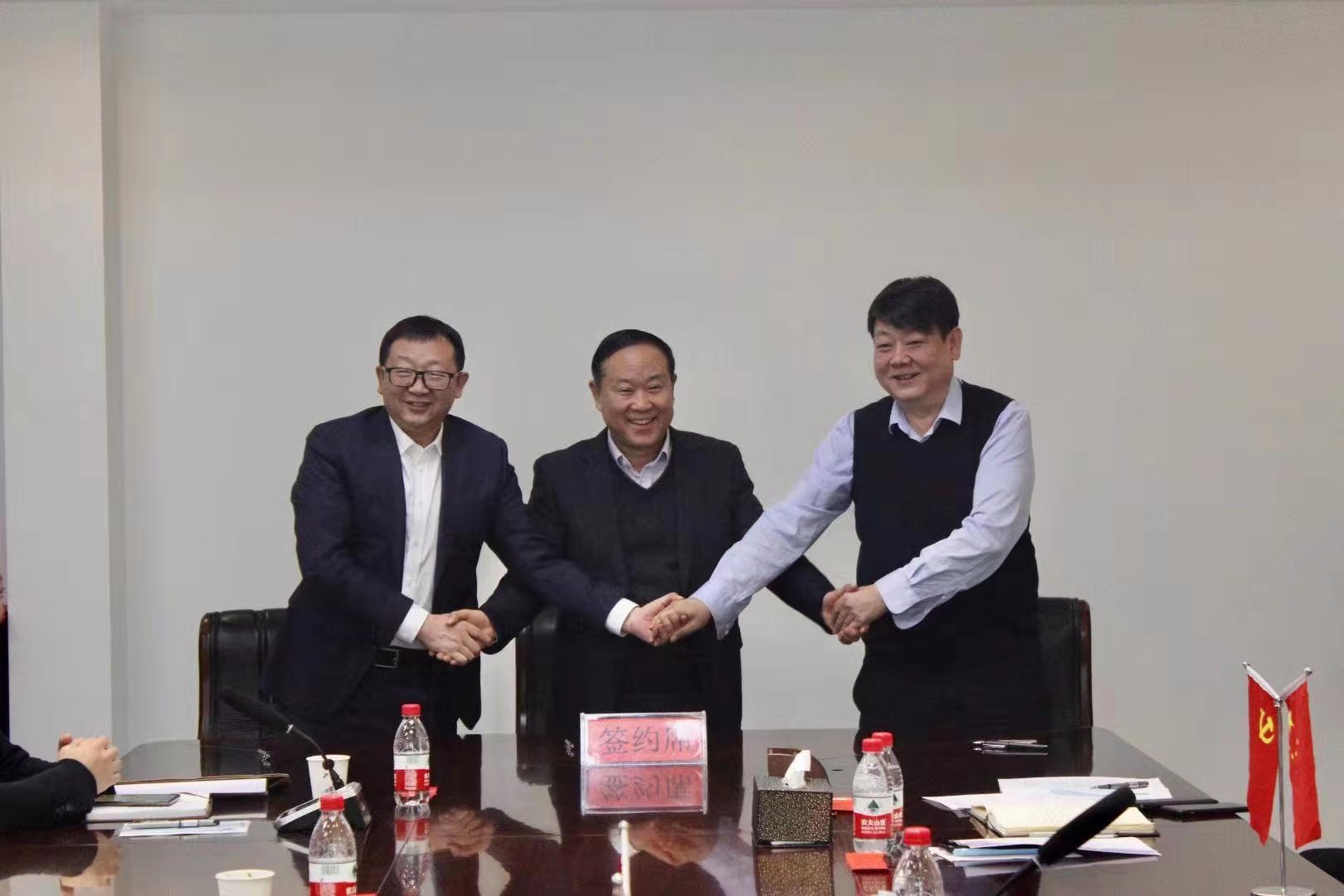 省建筑設(shè)計(jì)院與城關(guān)區(qū)城發(fā)公司、甘肅七建<br/>簽署戰(zhàn)略合作協(xié)議