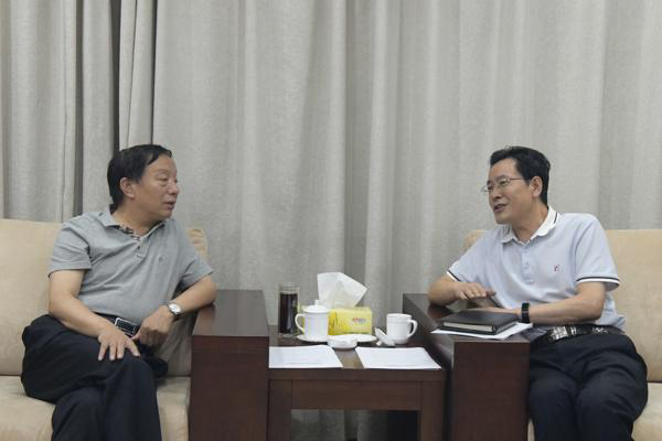 省司法廳黨委書記、廳長(zhǎng)牛紀(jì)南一行前往建筑設(shè)計(jì)院<br/>檢查驗(yàn)收“七五”普法工作